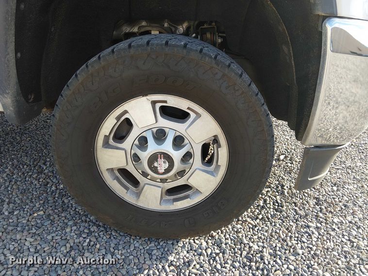 image for item EU2535 2016 GMC Sierra 2500HD pickup truck