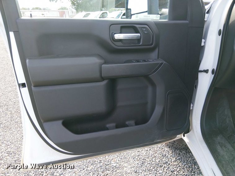 image for item EU2537 2020 GMC Sierra 2500HD Double Cab pickup truck