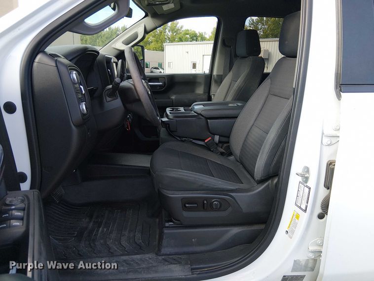 image for item EU2537 2020 GMC Sierra 2500HD Double Cab pickup truck