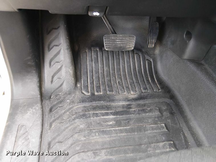 image for item EU2537 2020 GMC Sierra 2500HD Double Cab pickup truck