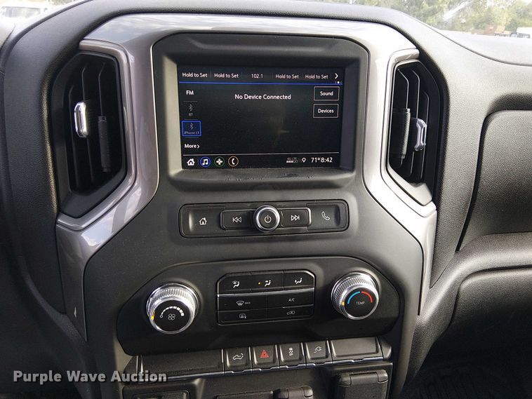 image for item EU2537 2020 GMC Sierra 2500HD Double Cab pickup truck