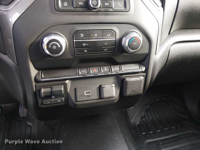 image for item EU2537 2020 GMC Sierra 2500HD Double Cab pickup truck