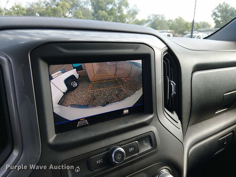 image for item EU2537 2020 GMC Sierra 2500HD Double Cab pickup truck