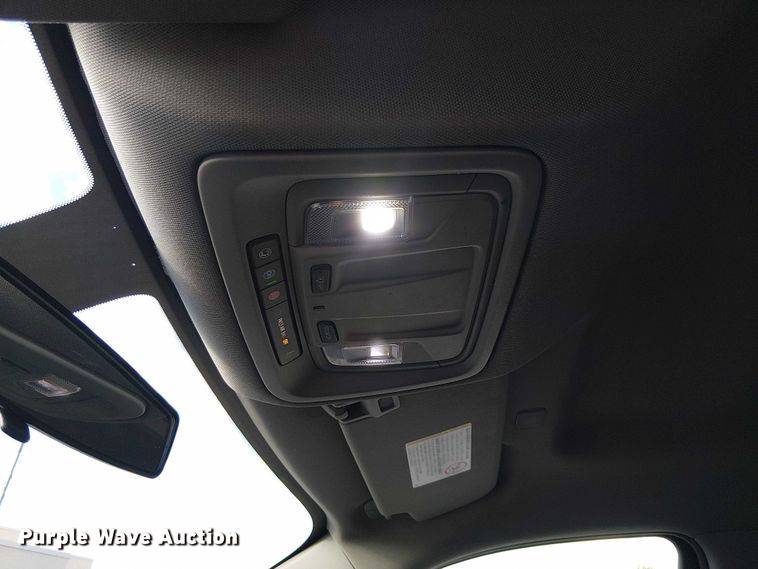 image for item EU2537 2020 GMC Sierra 2500HD Double Cab pickup truck