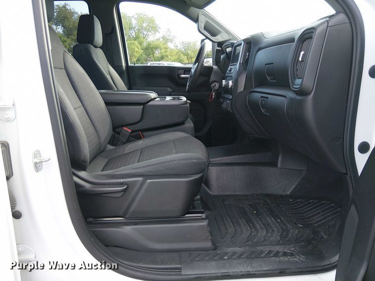 image for item EU2537 2020 GMC Sierra 2500HD Double Cab pickup truck