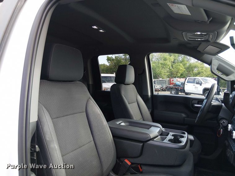 image for item EU2537 2020 GMC Sierra 2500HD Double Cab pickup truck