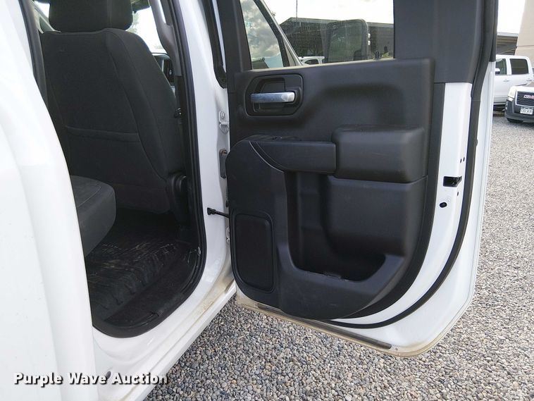 image for item EU2537 2020 GMC Sierra 2500HD Double Cab pickup truck