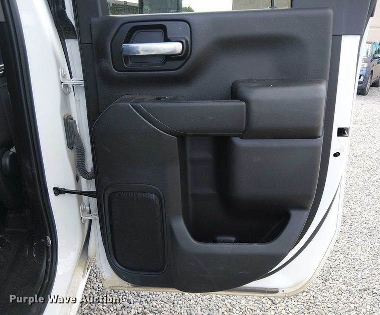 image for item EU2537 2020 GMC Sierra 2500HD Double Cab pickup truck