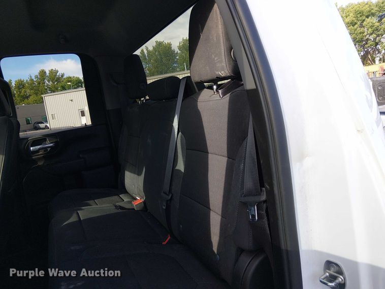 image for item EU2537 2020 GMC Sierra 2500HD Double Cab pickup truck