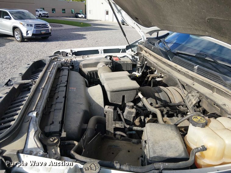 image for item EU2537 2020 GMC Sierra 2500HD Double Cab pickup truck