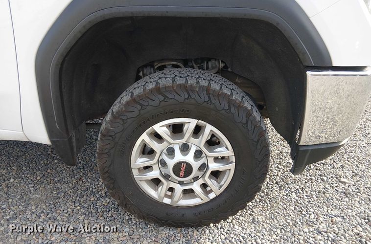 image for item EU2537 2020 GMC Sierra 2500HD Double Cab pickup truck