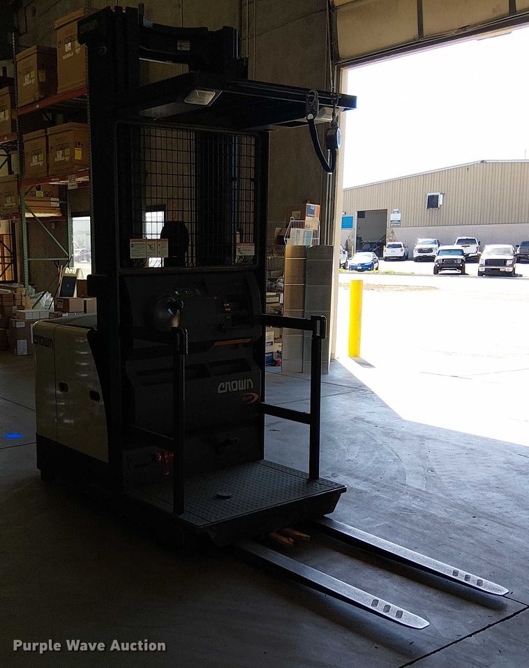 image for item EU2540 2018 Crown SP3520-30 order picker