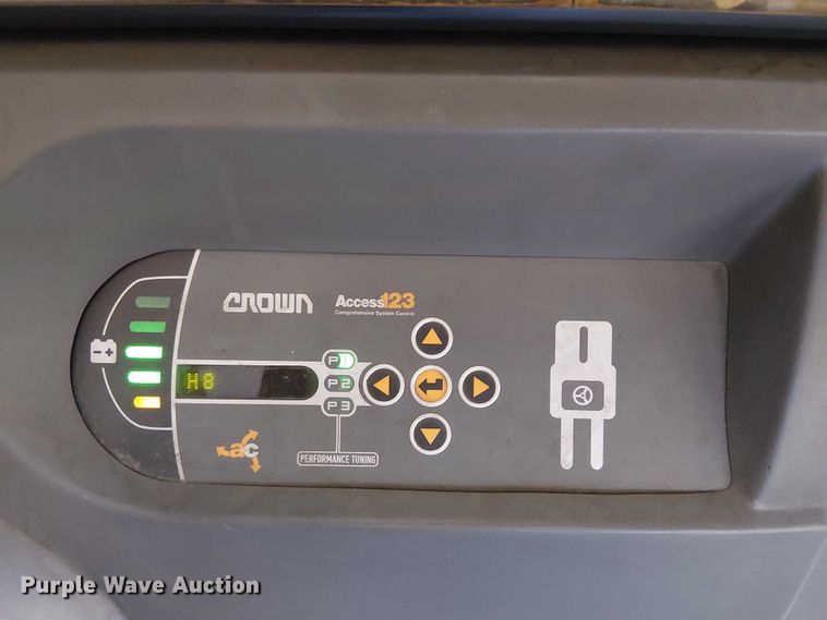 image for item EU2540 2018 Crown SP3520-30 order picker