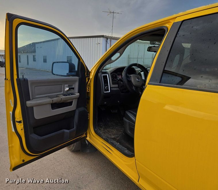 image for item EU3641 2009 Dodge Ram Crew Cab pickup truck