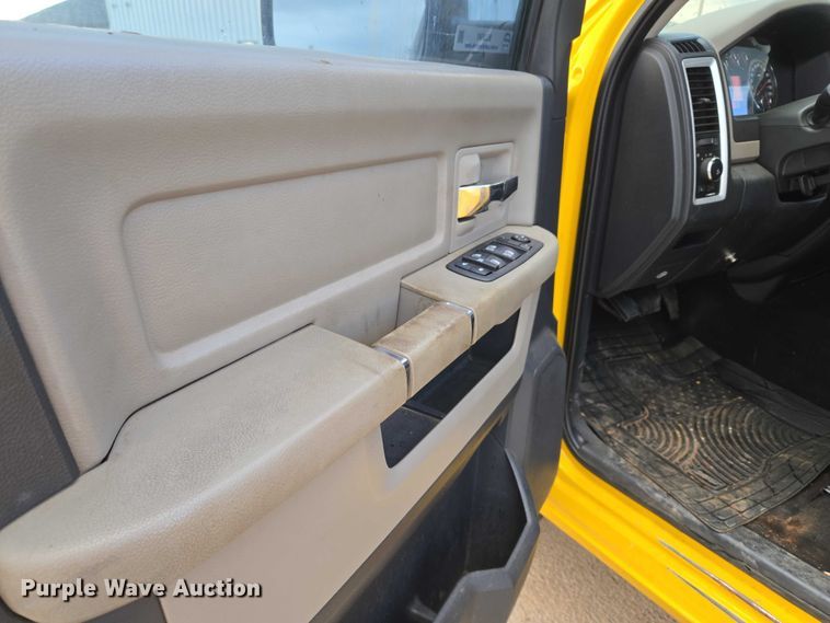 image for item EU3641 2009 Dodge Ram Crew Cab pickup truck