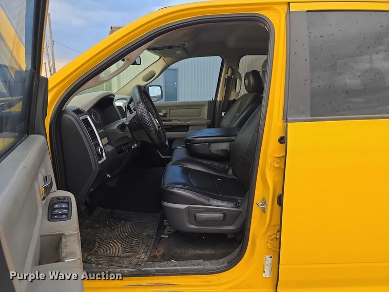 image for item EU3641 2009 Dodge Ram Crew Cab pickup truck