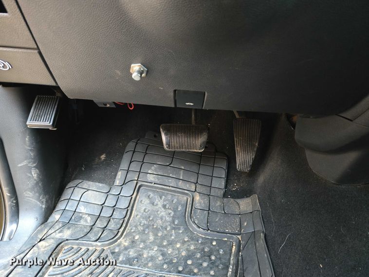 image for item EU3641 2009 Dodge Ram Crew Cab pickup truck