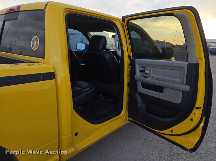 image for item EU3641 2009 Dodge Ram Crew Cab pickup truck