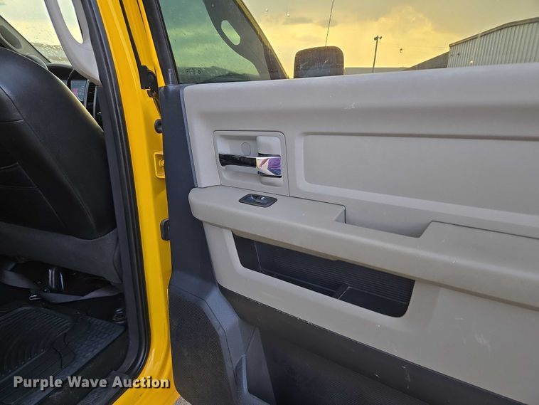 image for item EU3641 2009 Dodge Ram Crew Cab pickup truck