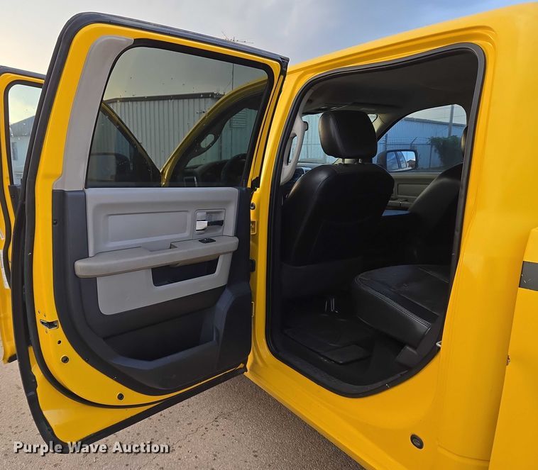 image for item EU3641 2009 Dodge Ram Crew Cab pickup truck