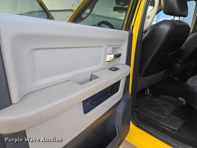 image for item EU3641 2009 Dodge Ram Crew Cab pickup truck