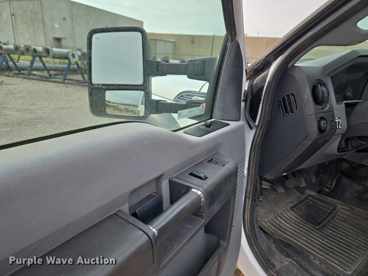 image for item EU3691 2016 Ford F550 truck cab and chassis