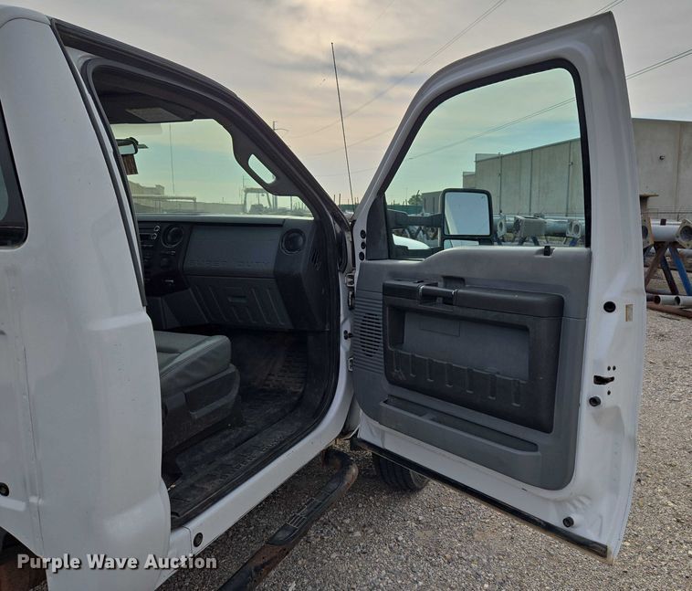 image for item EU3691 2016 Ford F550 truck cab and chassis