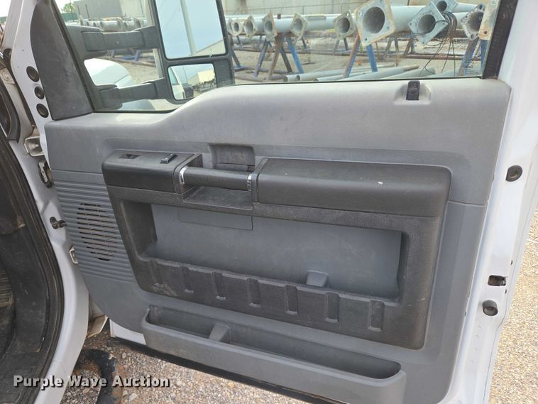 image for item EU3691 2016 Ford F550 truck cab and chassis
