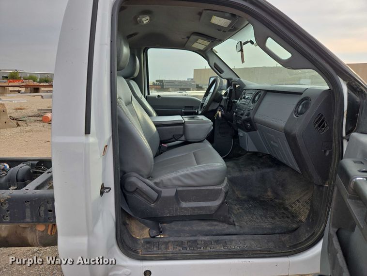 image for item EU3691 2016 Ford F550 truck cab and chassis