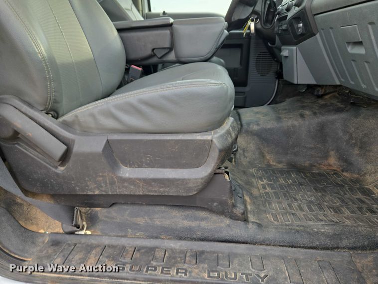 image for item EU3691 2016 Ford F550 truck cab and chassis