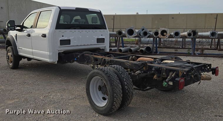 image for item EU3692 2019 Ford F-550 Crew Cab truck cab and chassis