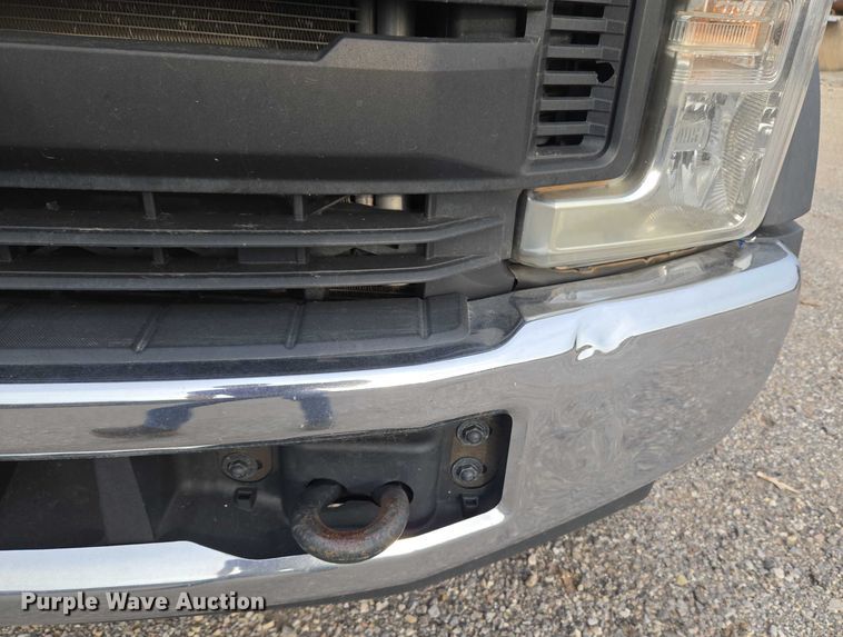 image for item EU3692 2019 Ford F-550 Crew Cab truck cab and chassis