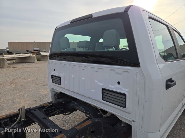 image for item EU3692 2019 Ford F-550 Crew Cab truck cab and chassis