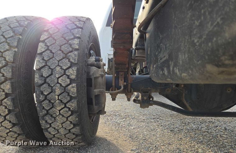 image for item EU3692 2019 Ford F-550 Crew Cab truck cab and chassis