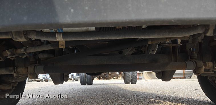 image for item EU3692 2019 Ford F-550 Crew Cab truck cab and chassis