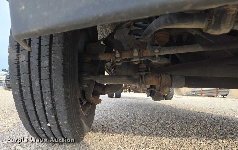 image for item EU3692 2019 Ford F-550 Crew Cab truck cab and chassis