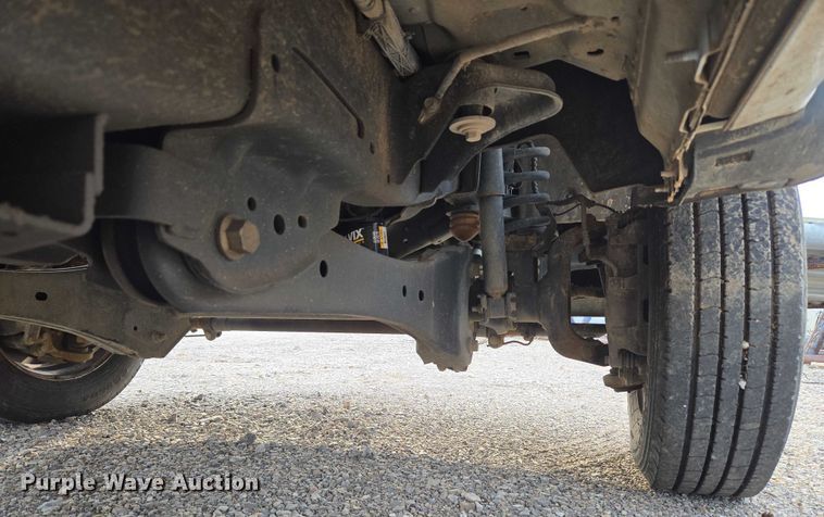 image for item EU3692 2019 Ford F-550 Crew Cab truck cab and chassis