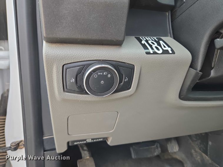 image for item EU3692 2019 Ford F-550 Crew Cab truck cab and chassis