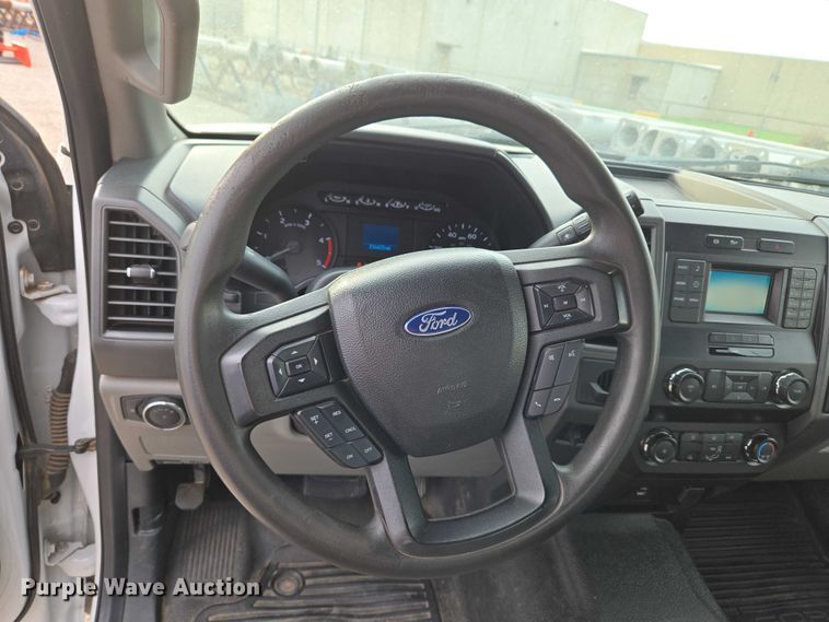 image for item EU3692 2019 Ford F-550 Crew Cab truck cab and chassis