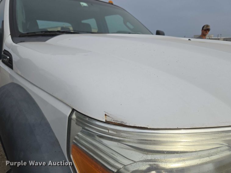 image for item EU3693 2012 Ford F550 Crew Cab truck cab and chassis