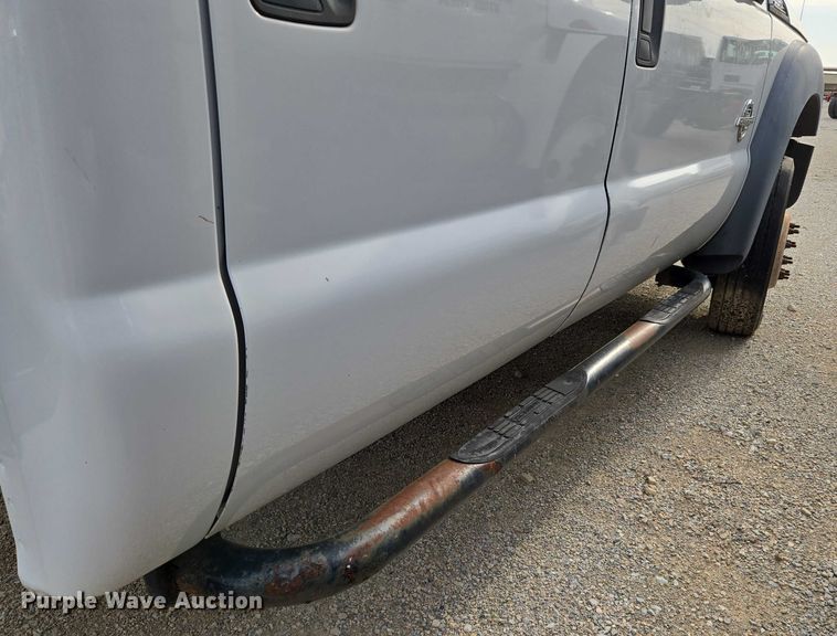 image for item EU3693 2012 Ford F550 Crew Cab truck cab and chassis