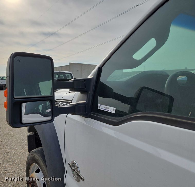 image for item EU3693 2012 Ford F550 Crew Cab truck cab and chassis