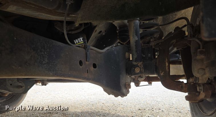 image for item EU3693 2012 Ford F550 Crew Cab truck cab and chassis