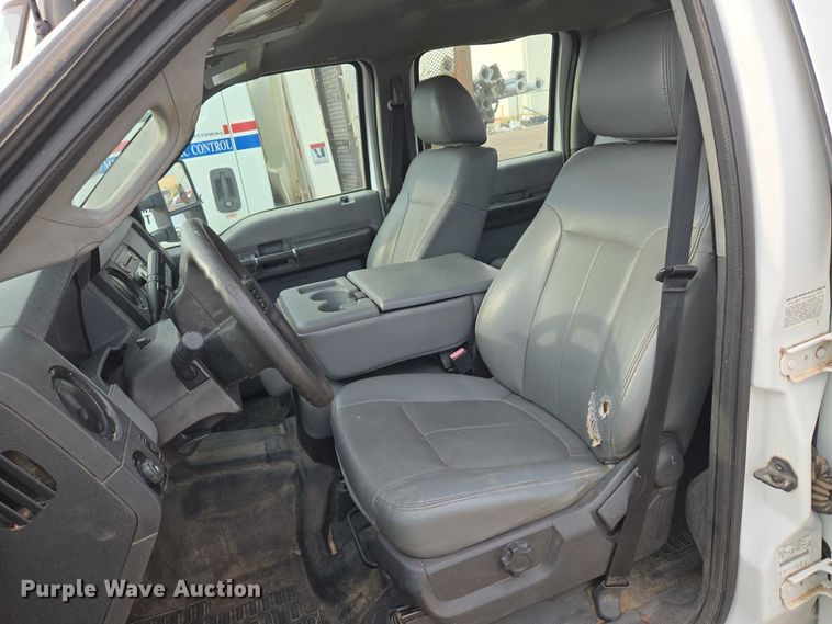 image for item EU3693 2012 Ford F550 Crew Cab truck cab and chassis