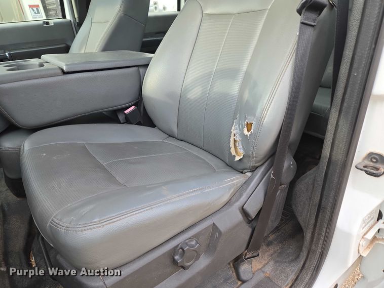 image for item EU3693 2012 Ford F550 Crew Cab truck cab and chassis