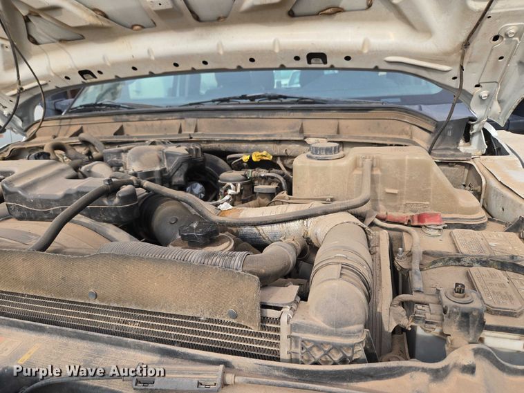 image for item EU3693 2012 Ford F550 Crew Cab truck cab and chassis