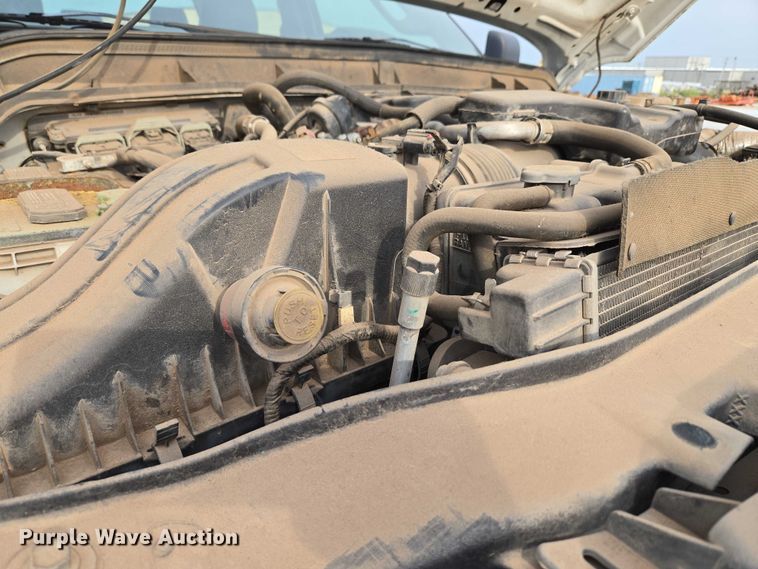 image for item EU3693 2012 Ford F550 Crew Cab truck cab and chassis