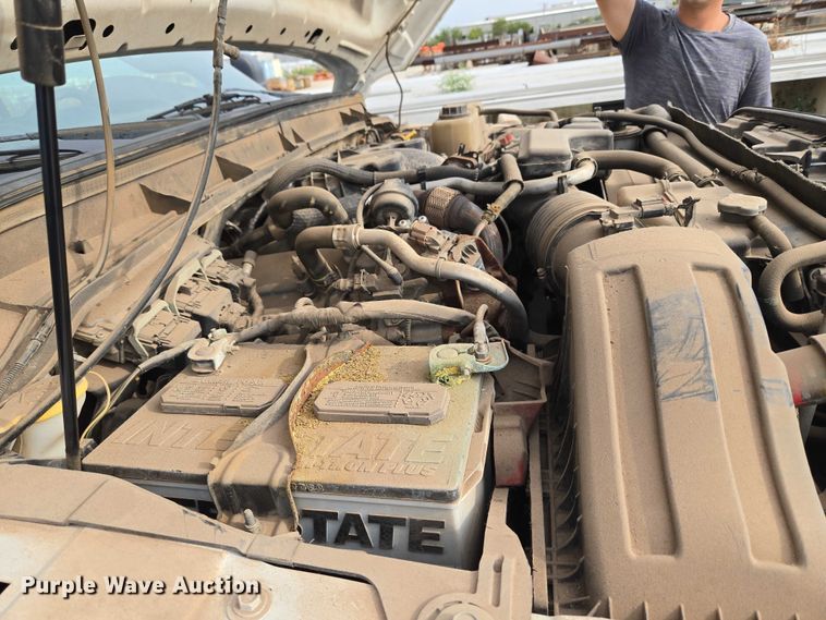 image for item EU3693 2012 Ford F550 Crew Cab truck cab and chassis