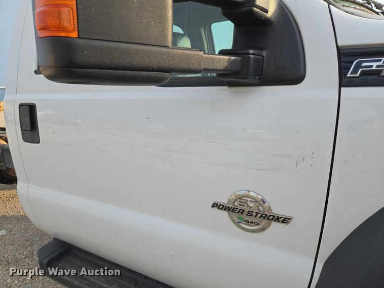 image for item EU3694 2016 Ford F550 truck cab and chassis