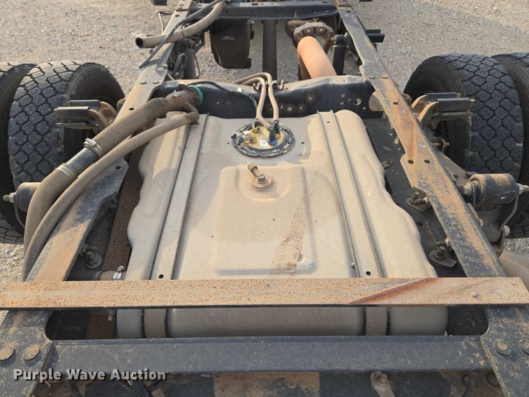 image for item EU3694 2016 Ford F550 truck cab and chassis